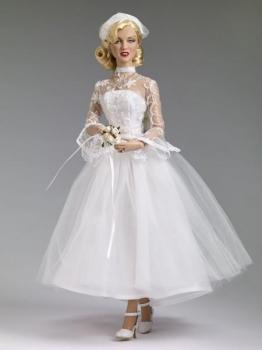 Tonner - Marilyn Monroe - Shipboard Wedding - Doll